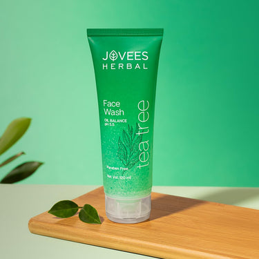 Jovees Herbal Tea Tree Oil Control Face Wash for Oily & Sensitive Skin | Paraben & Alcohol-Free, Controls Oil, Prevents Breakouts, Remove Dead Skin | Gentle Cleanser For All Skin Types - 120ml